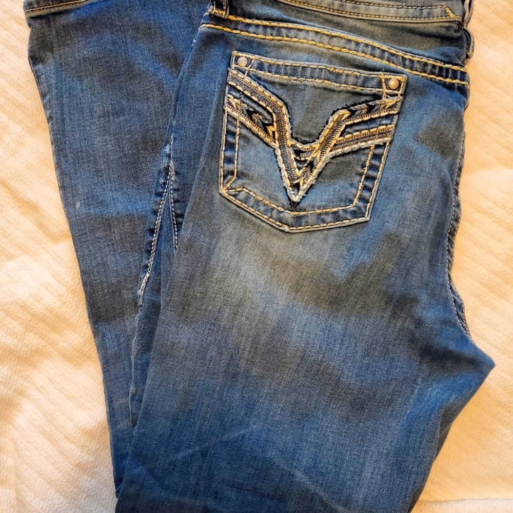 VIGOSS distressed style light/med blue Heritage fit jeans. Plus size 20 L32.
